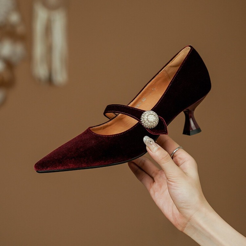 Weinrote Mary-Jane-Schuhe mit  – Vintage Old Fashion Bewertung und Preis