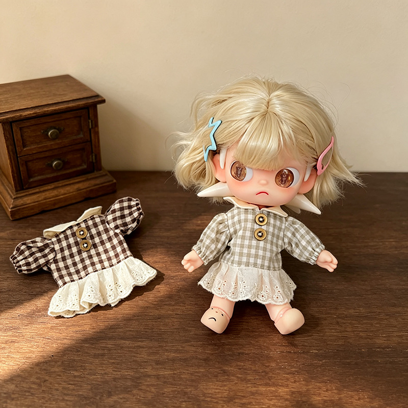 Süßes Vintage-Puppenkleid mit  – Vintage Fashion Dolls Bewertung und Preis