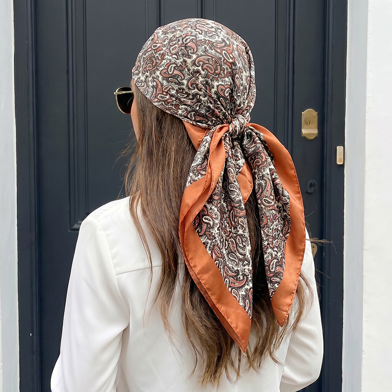 Luxuriöser Satin-Quadratschal  – Vintage Fashion Hijab Bewertung und Preis